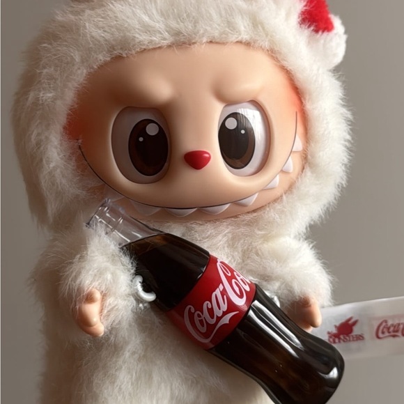 Coca Cola Edition Labubu - Picture 2 of 2